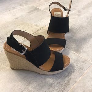 Size 8 black wedges
